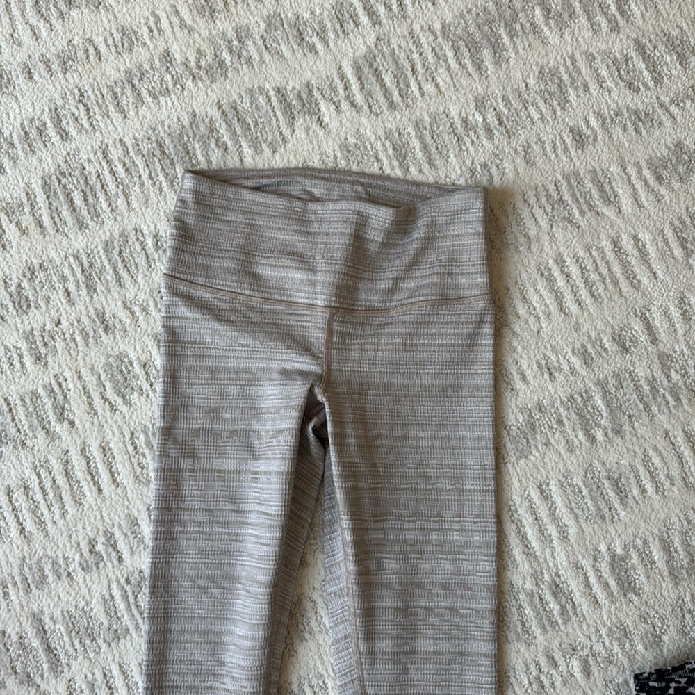 Athleta leggings perfect shape. Rarely worn